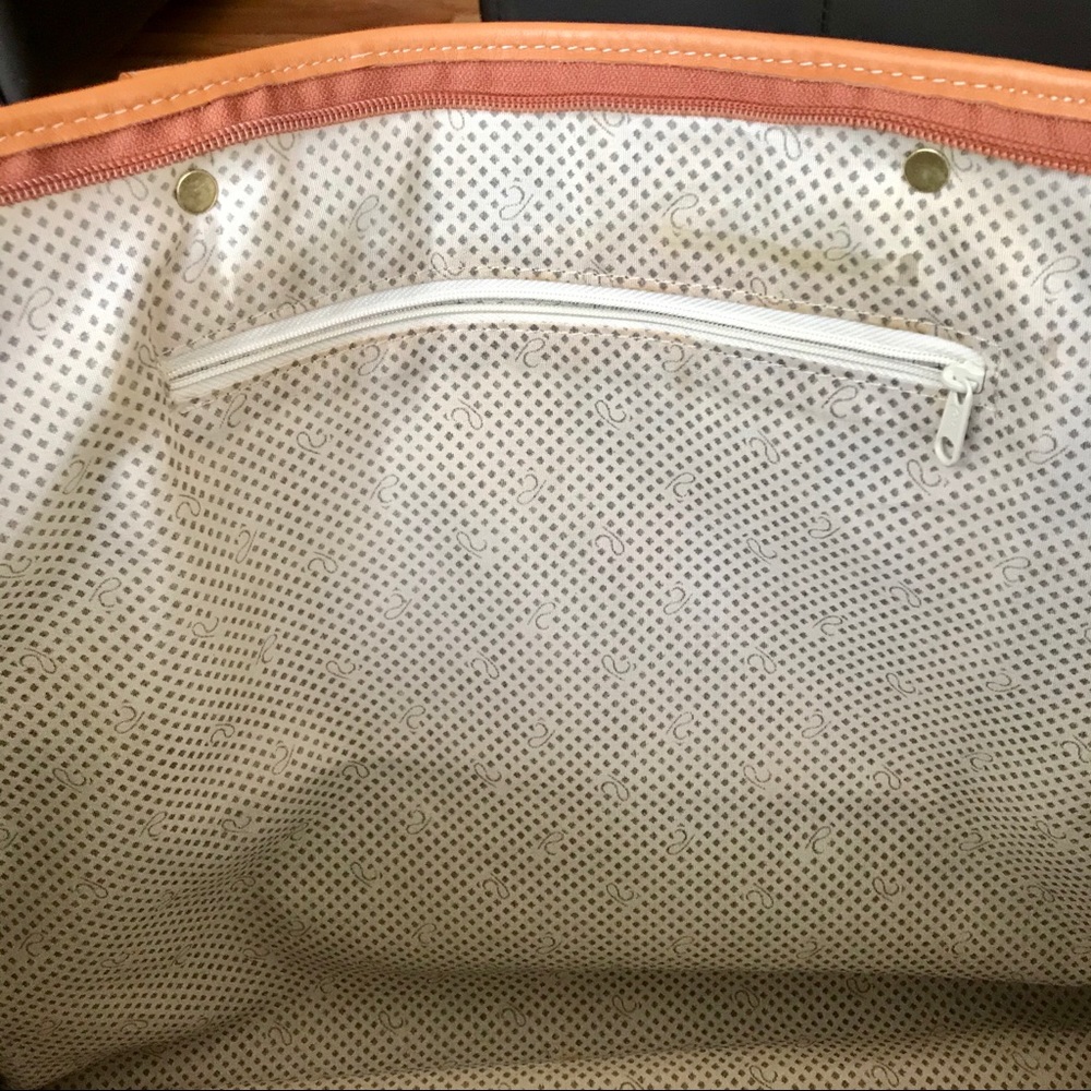 Vintage Ricardo Red Tote - Picture 6 of 8